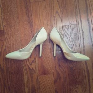 Brand new BCBG Beige Pumps!